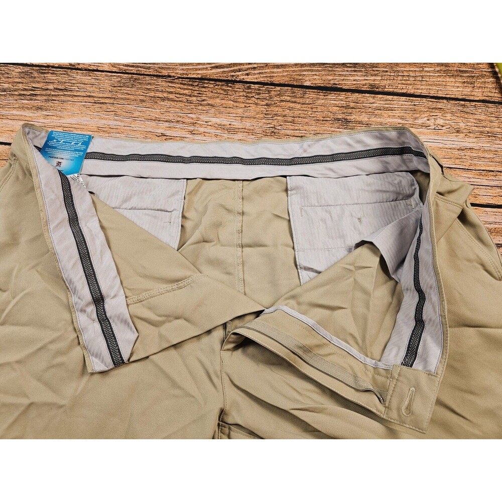 NWT PGA Tour Chinchills Mens 42 UPF50+ Golf Shorts Moisture Wicking Beige - Picture 6 of 10